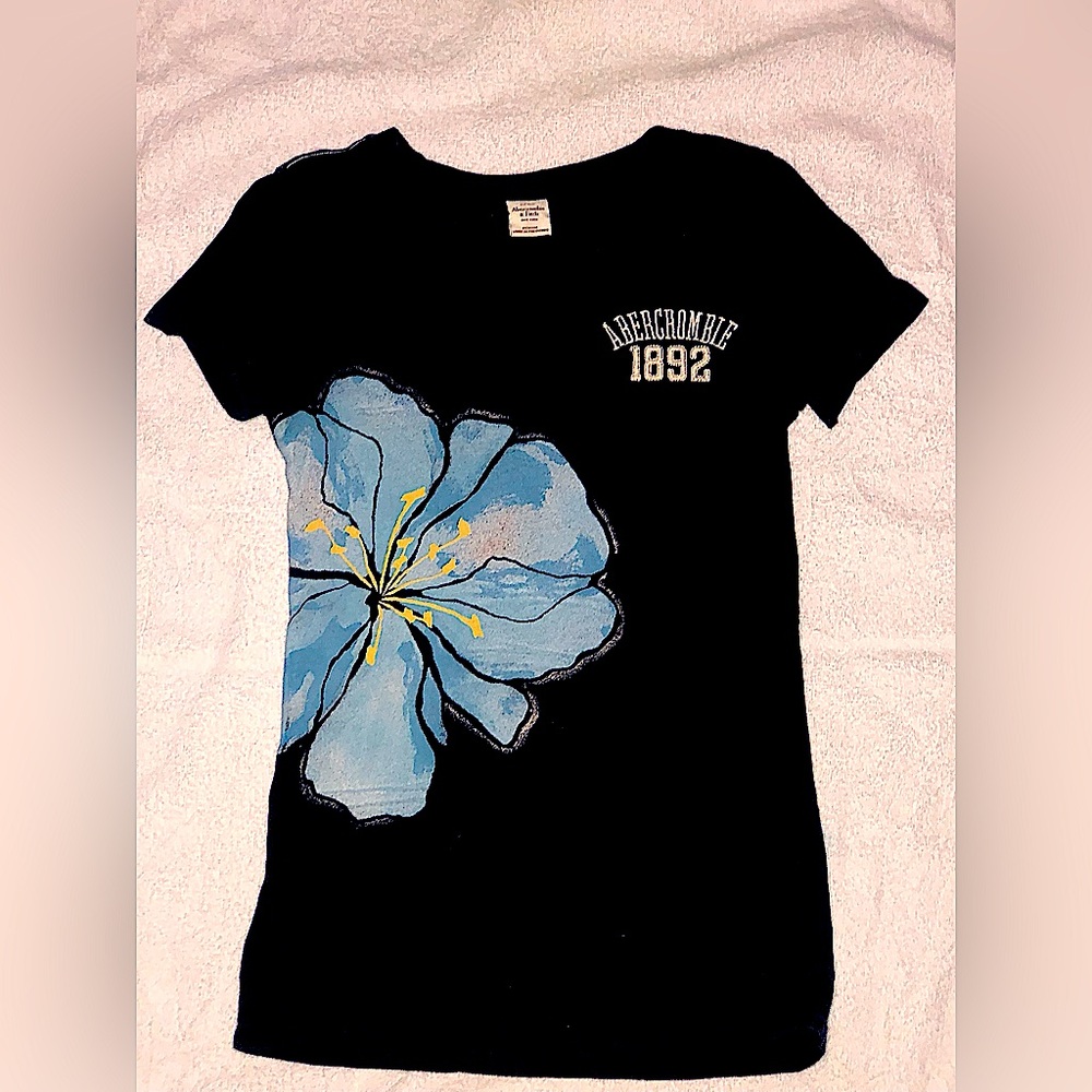 Abercrombie & Fitch T-Shirt Women’s